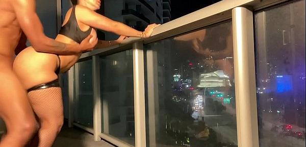  lil d gets caught fucking valerie kay on the balcony (instagram @lastlild)